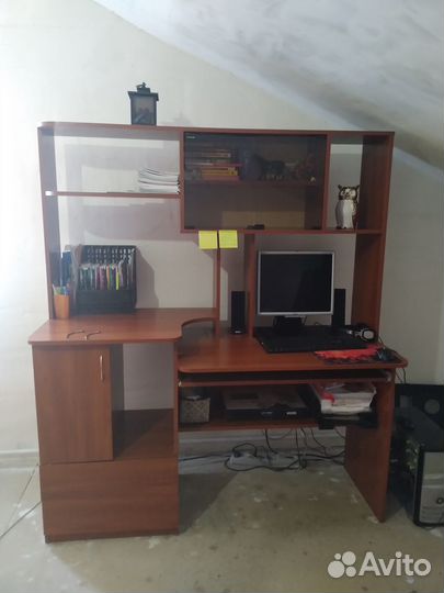 Компьютерный стол
