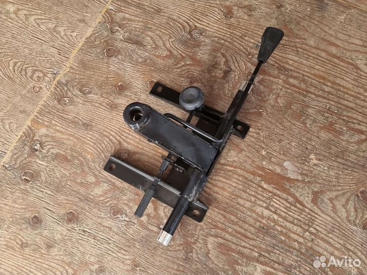 Механизм качания для компьютерного кресла