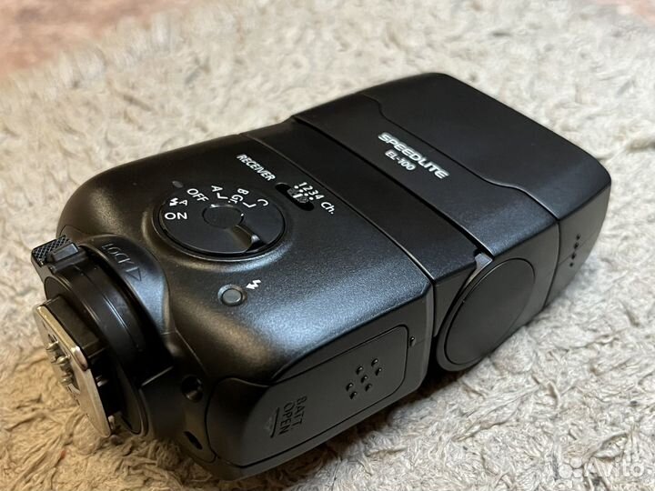 Вспышка Canon SpeedLite EL-100