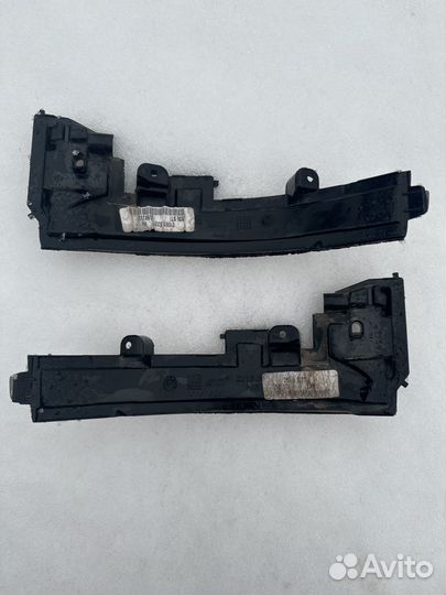 Повортник в зеркало Range Rover sport l494