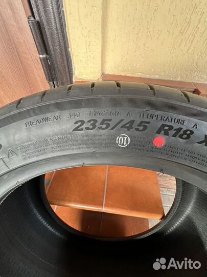 Maxxis Victra Sport VS6 SUV 235/45 R18 98Y