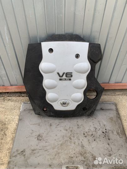 Крышка двигателя Nissan Fuga PY50