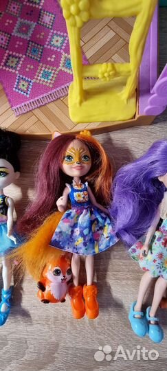 Домик и куклы Enchantimals