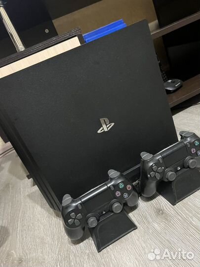 PS4 pro 1tb с играми