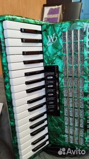 Аккордеон weltmeister Aсhat 3/4