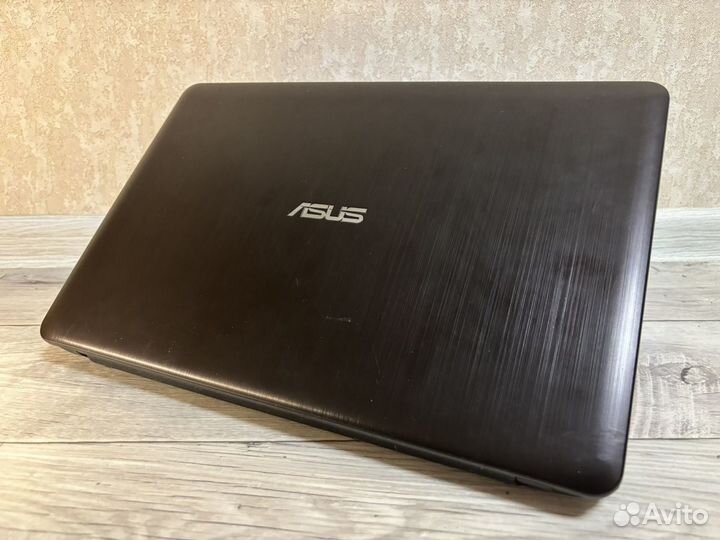 Asus 4ядра+GeForce 920MX+4GB+SSD240