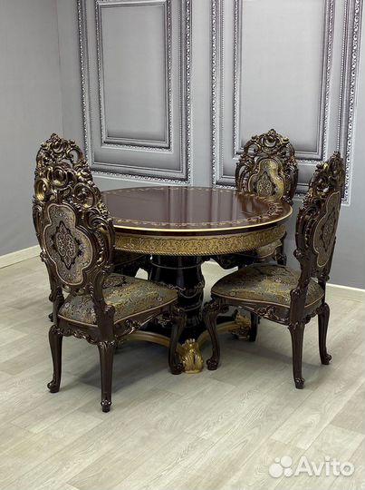 Комплект стол и стулья. В наличии