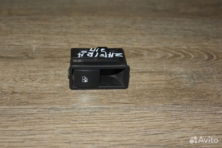 Кнопка стеклоподъемника задняя Zafira Зафира