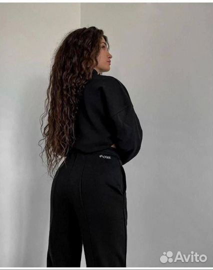 Костюм женский