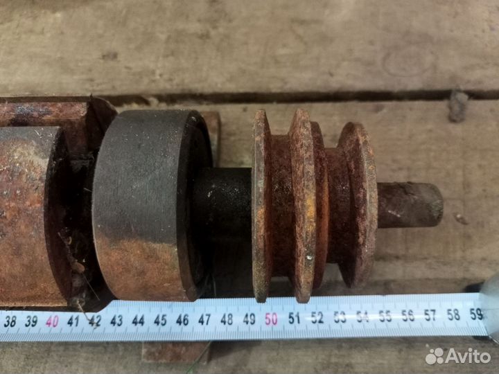 Вал циркулярной пилы с фуганком