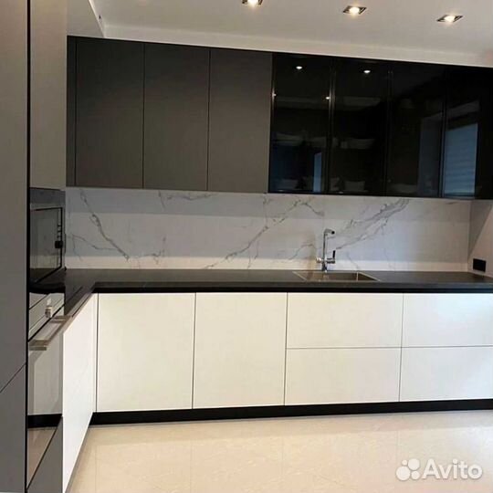 Кухонный гарнитур угловой