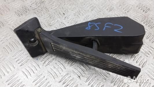 Педаль газа hyundai genesis (85F02NW01)