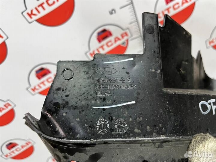 Воздуховод радиатора Ford Focus 2