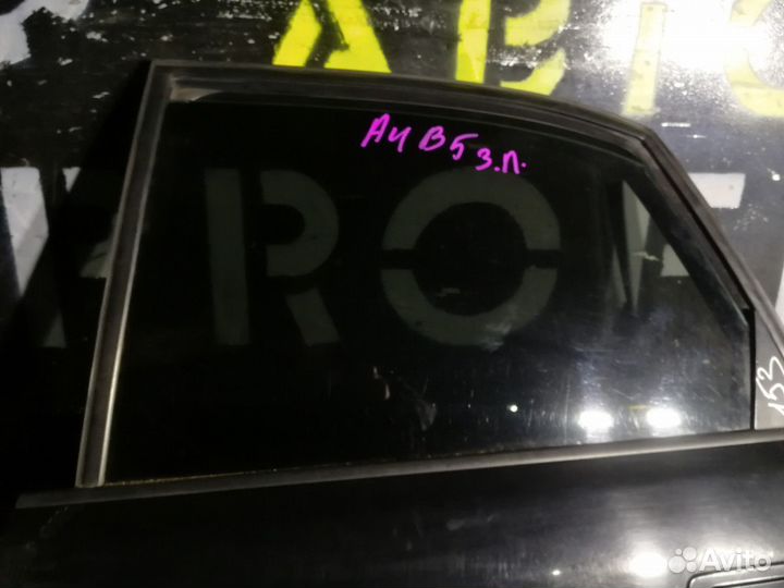 Стекло двери задней левой Audi A6 C5