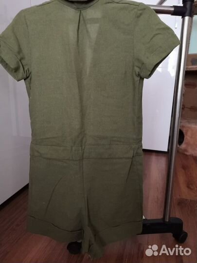 Комбинезон модный красивый. 40 - 42 размер