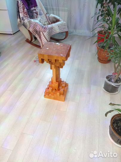 Столик подставка для цветов