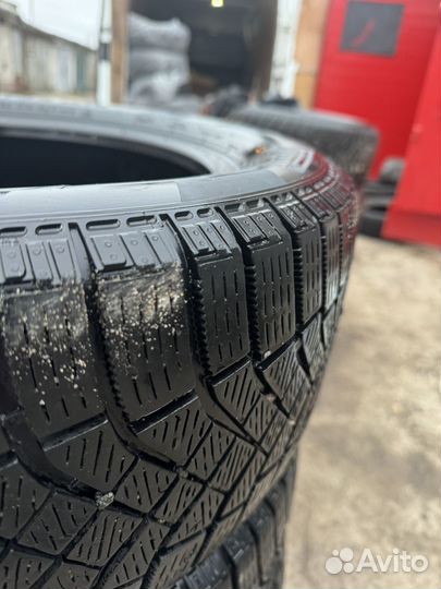 Pirelli Ice Zero FR 205/55 R16 94T