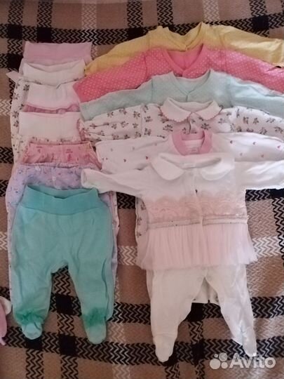 Одежда для девочки пакетом 0 до 3-х месяцев