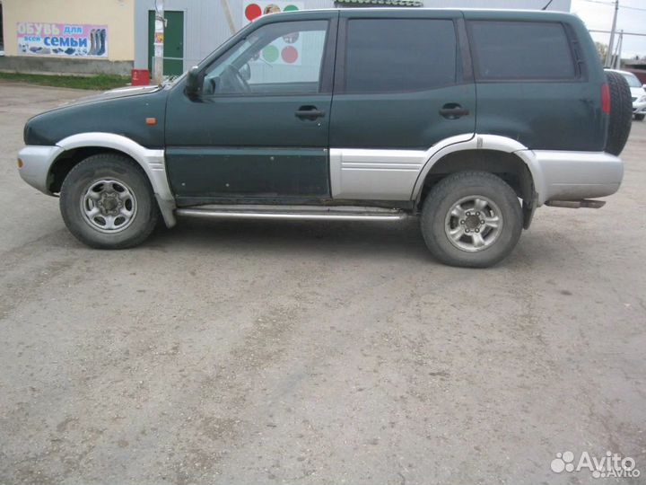 Nissan Terrano II 2.4 МТ, 1998, 290 000 км