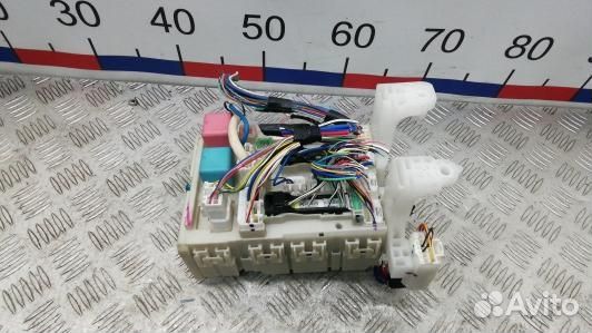 Блок предохранителей toyota corolla E15 (EDN07M102