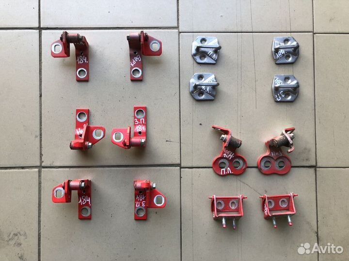 Петля двери Ford Focus 3 хэтчбек