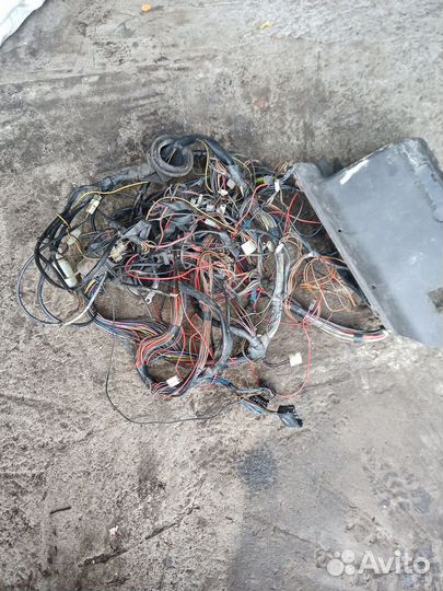 Коса Мерседес Т1