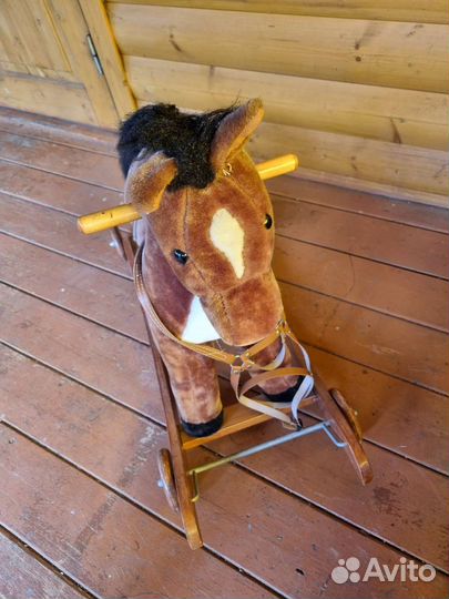 Детская качалка лошадь