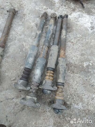 Задние стойки volkswagen golf 4 Bora skoda Octavia