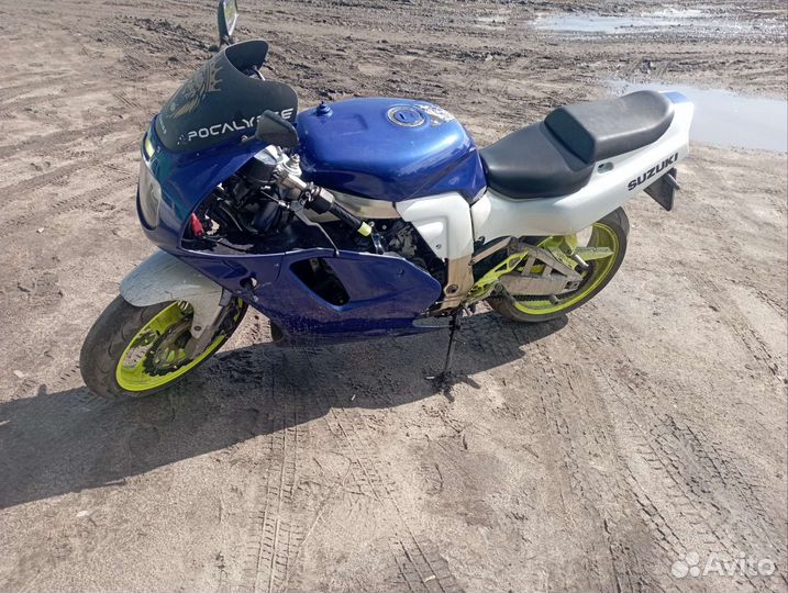Suzuki gsxr 750
