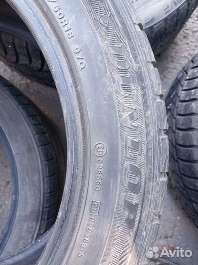 Dunlop Graspic DS3 235/50 R18