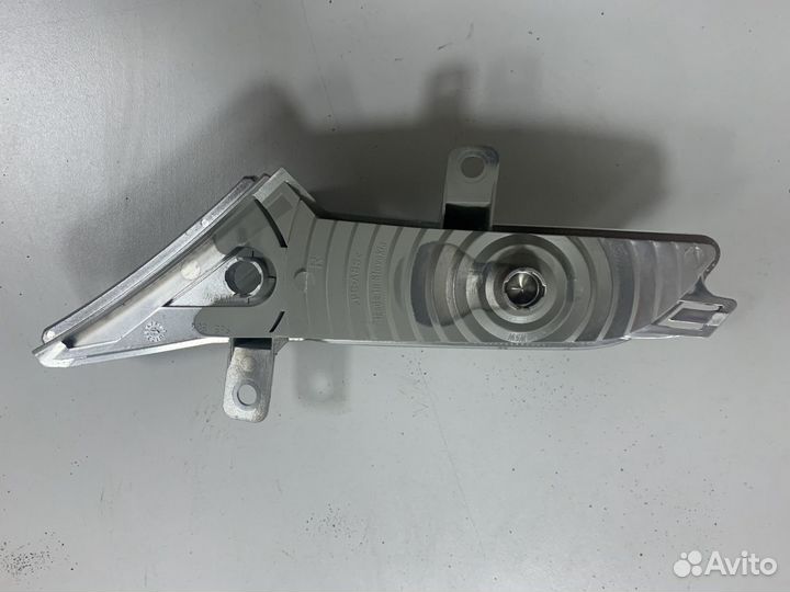 Указатель поворота в бампер правый Porsche Cayenne