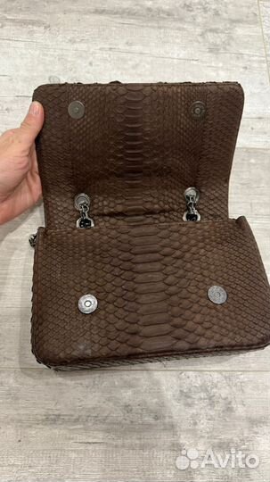 Сумка шанель коричневая из кожи питона