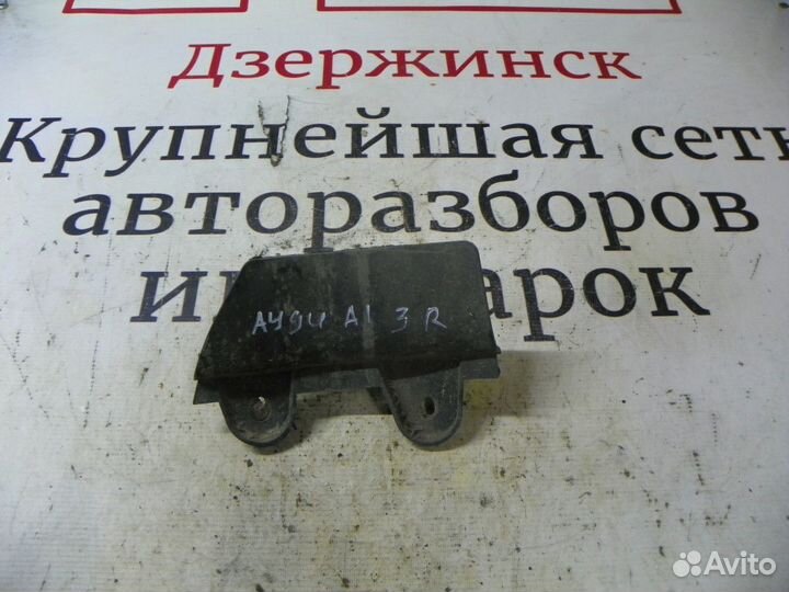 Брызговик задний правый Audi A1