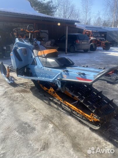 Brp summit x 850 shot