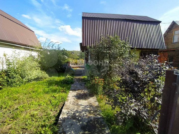 Дом 24 м² на участке 7,4 сот.