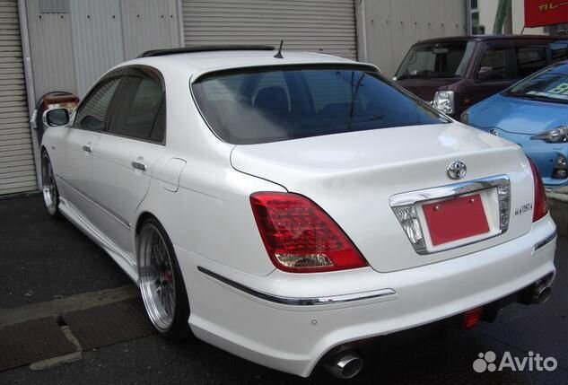 В разборе Toyota Crown Majesta, 2008