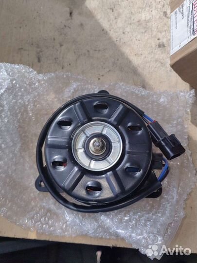 Моторчик вентилятора охлаждения Mitsubishi lancer