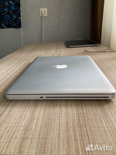 Apple MacBook Pro (240 GB 16GB, intel core i5)