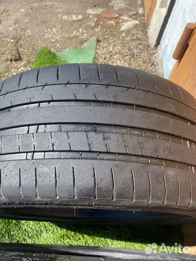 Michelin Pilot Sport 4 255/30 R21