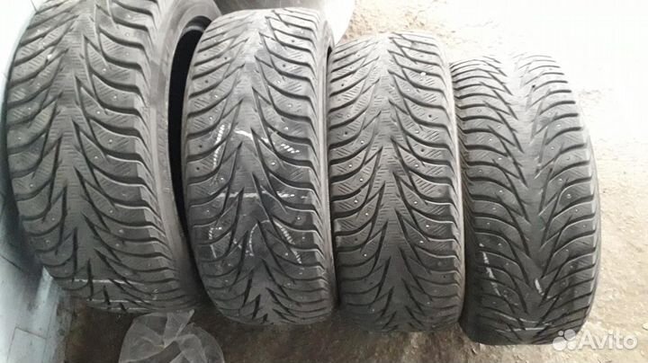 Yokohama Ice Guard Stud IG55 215/50 R17