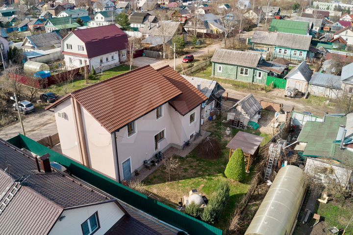 Дом 188 м² на участке 5,1 сот.