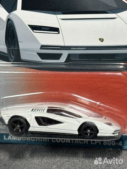 Hot Wheels Premium Lamborghini Countach LPI 800-4