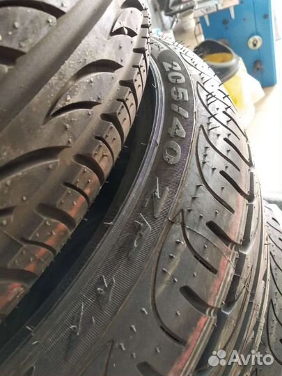 Pirelli P Zero Nero 205/40 R17