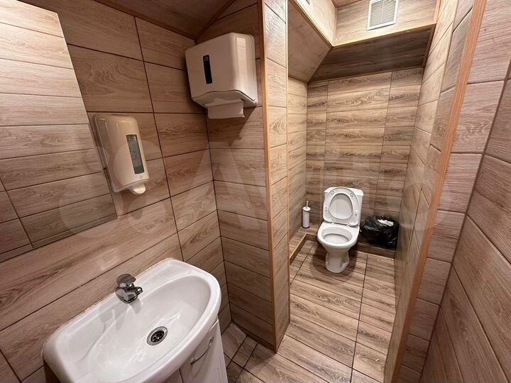 Нежилое помещение свободного назначения 284 м²