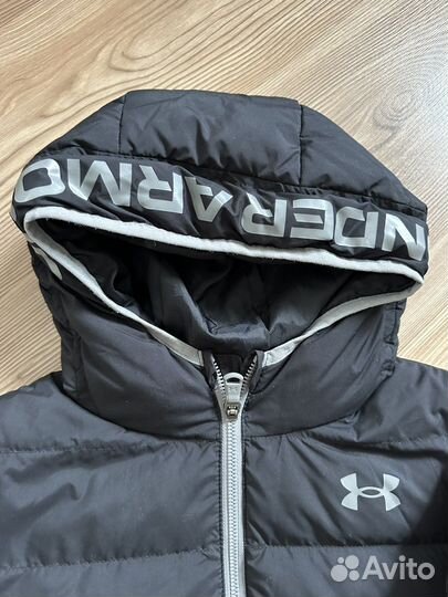 Облегченная куртка Under Armour, оригинал