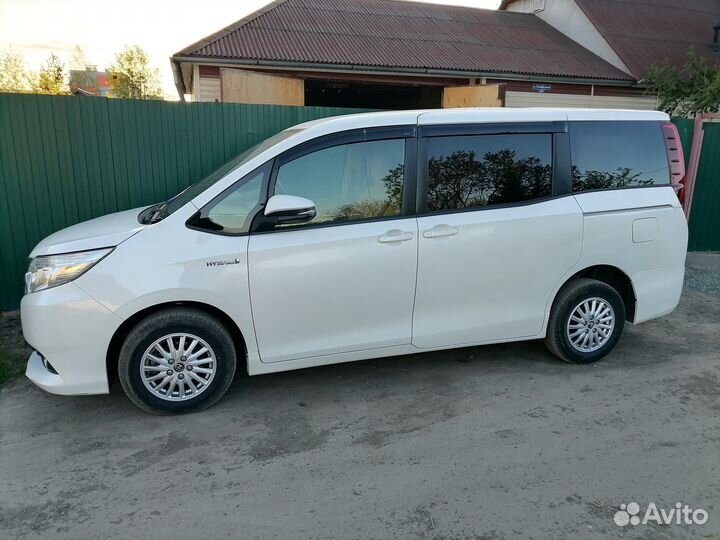 Toyota Noah 1.8 CVT, 2014, 134 000 км