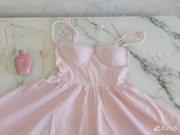 Вечернее платье на бретелях 42-44 р