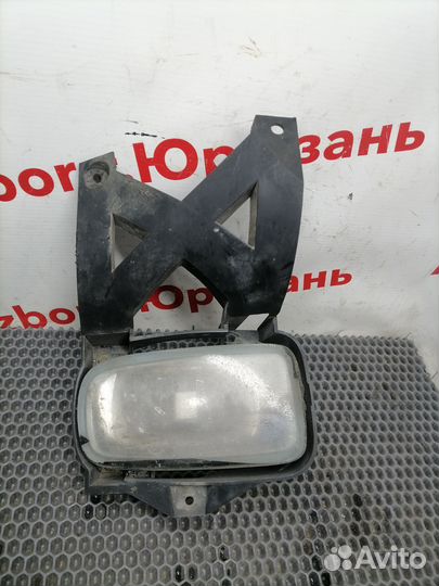 Правая противотуманная фара Ford Maverick