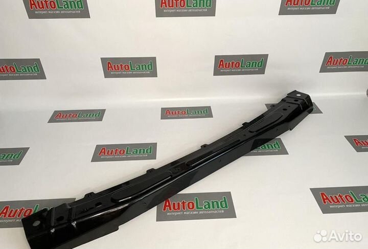 Нижняя поперечина рамки радиатора Лада Веста