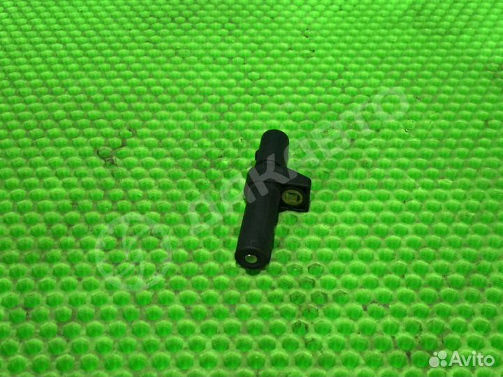 Датчик положения коленвала Mercedes-Benz E W211